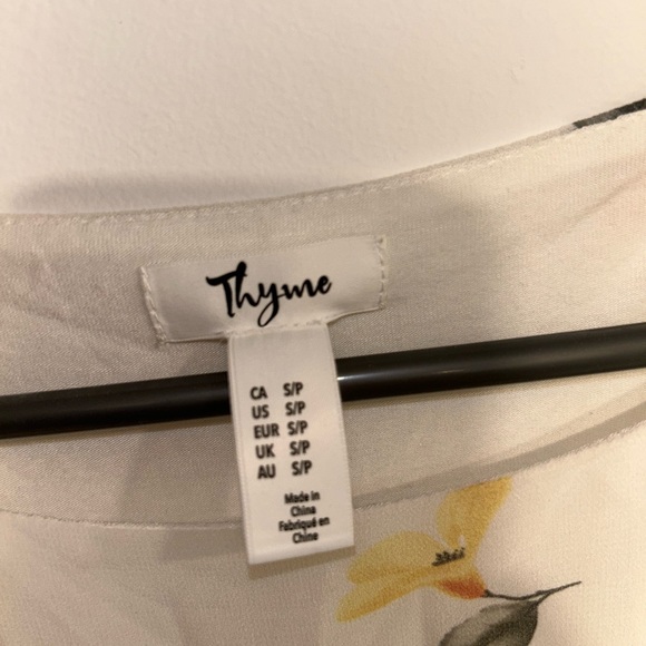 Amazing Thyme maternity work shirt. Jersey lining and flowy overlay. - Picture 3 of 3